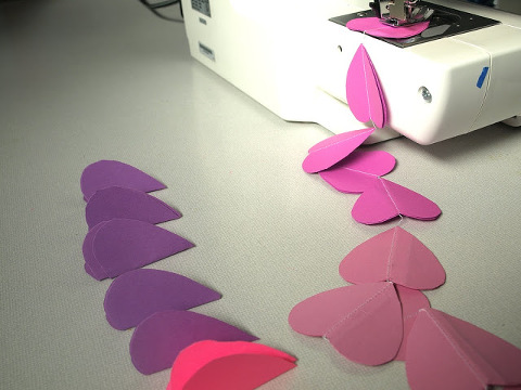 This Little Miggy Stayed Home || 3-D Heart Garland