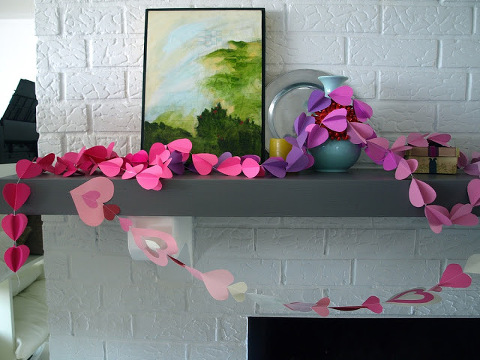 This Little Miggy Stayed Home || 3-D Heart Garland