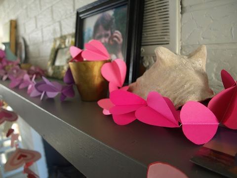 This Little Miggy Stayed Home || 3-D Heart Garland