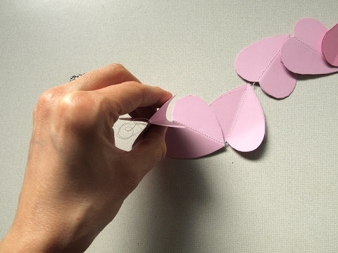 This Little Miggy Stayed Home || 3-D Heart Garland