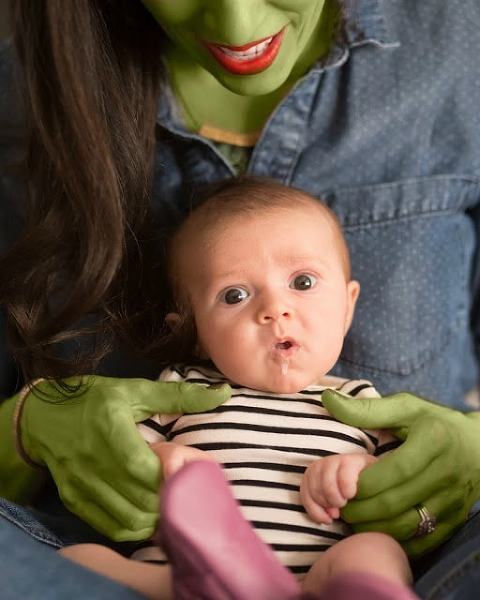 This Little Miggy || Halloween Family Photos