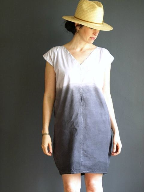 easy dip dye dress tutorial || This Little Miggy Stayed Home