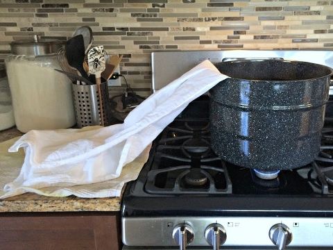 easy dip dye dress tutorial || This Little Miggy Stayed Home